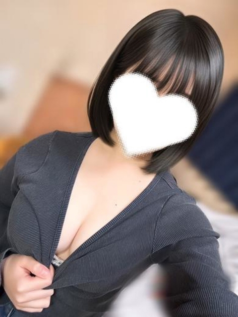 りん『幼い黒髪美少女♪』