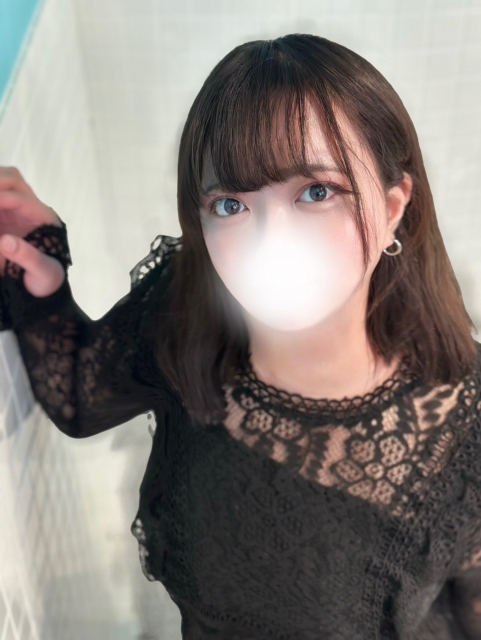  めい※恥ずかしがり屋の敏感少女！