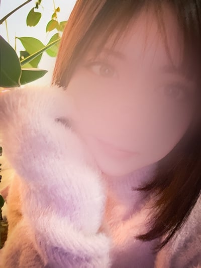 新人えな【小柄でエッチなロリカワ娘】