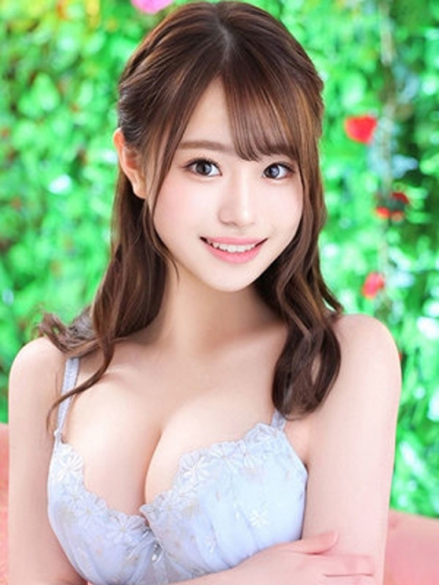 加賀あいら