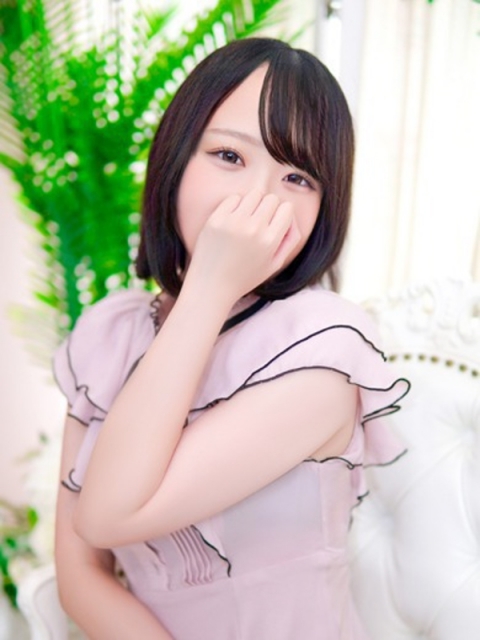 日高ちなつ