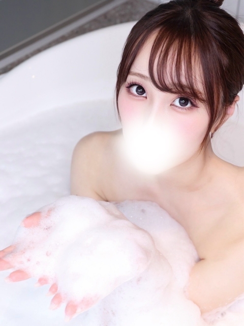 新人るきあ
